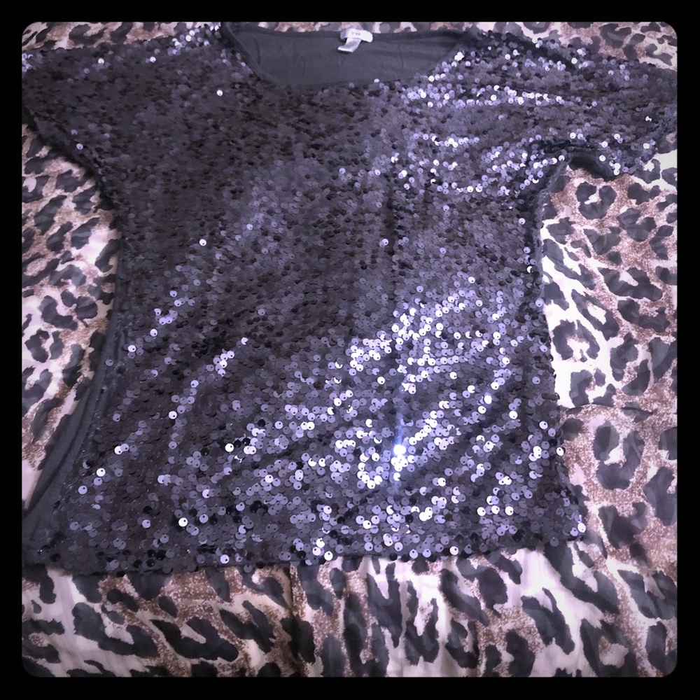 Sequins figure flattering Gray Top